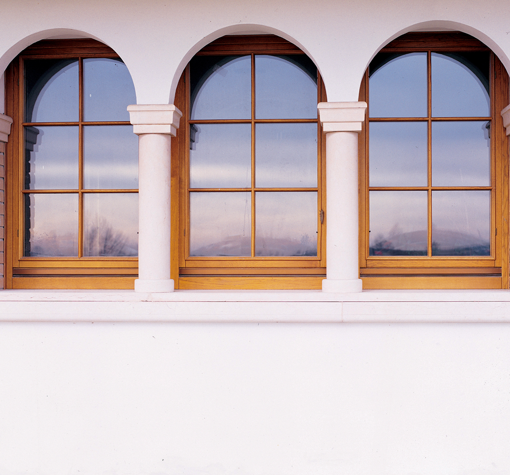 εξωτερικά παράθυρα με ξύλο